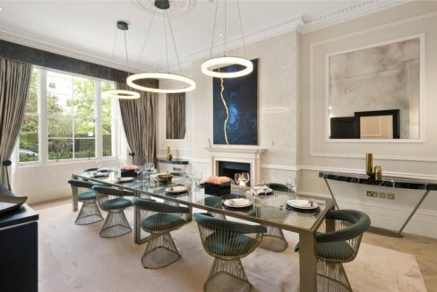 Luxury apartments for rent in Defence Colony, New Delhi with modern interiors and prime location near metro and markets.
